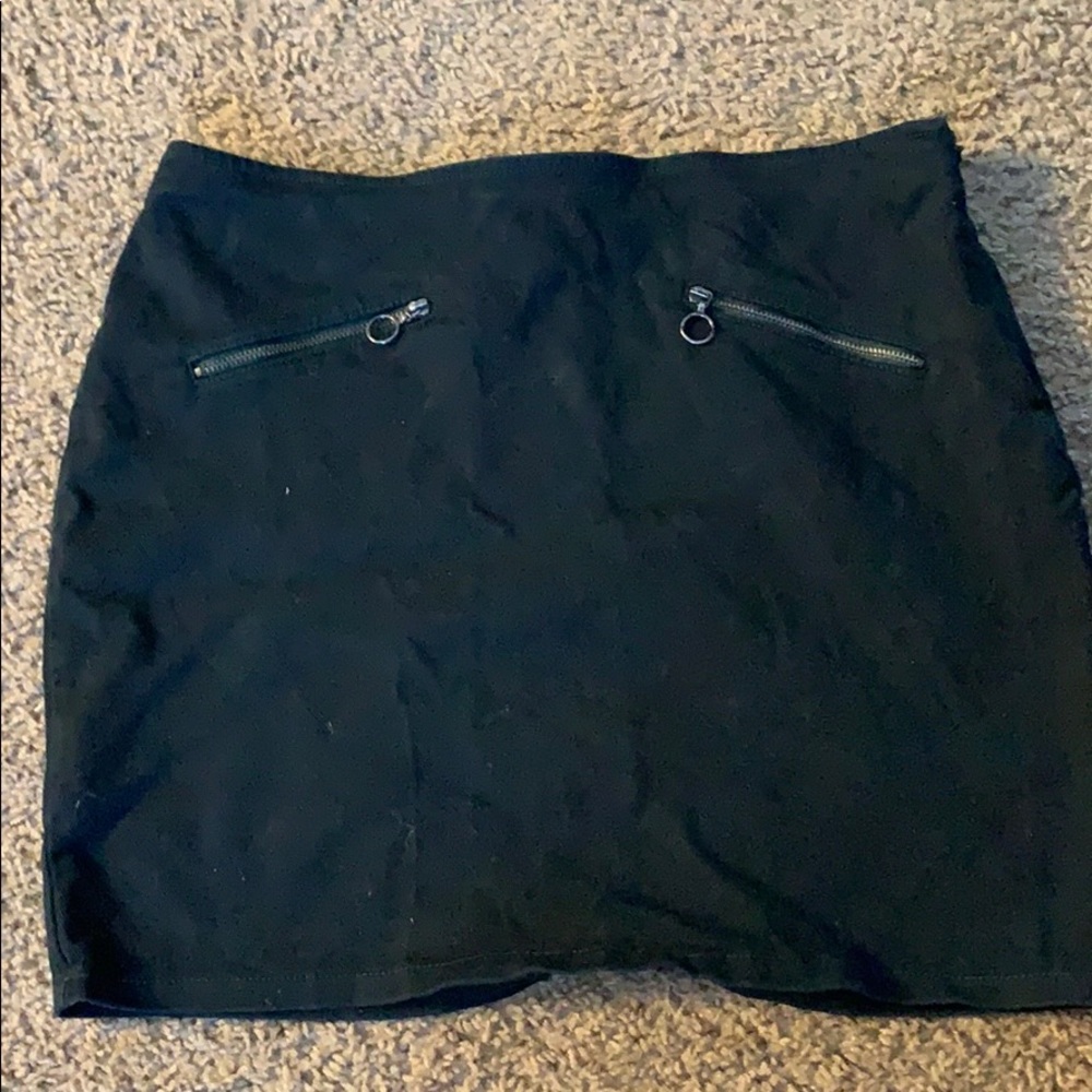 black skirt